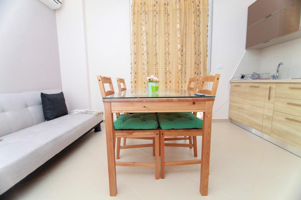 Blue Sea Apartments Sarande Room photo