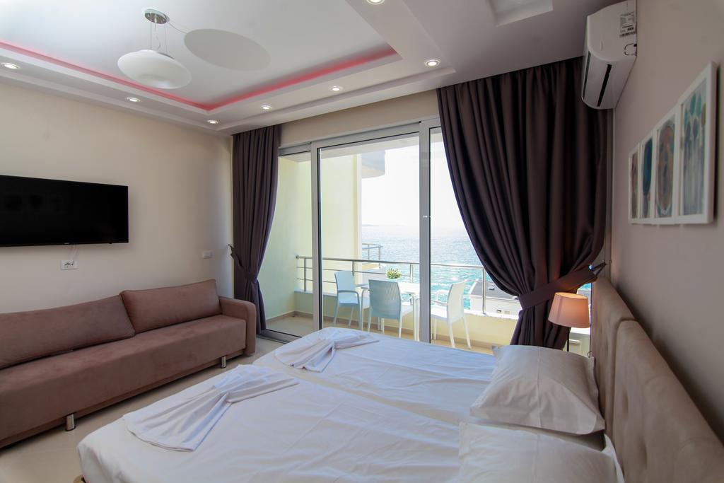 Blue Sea Apartments Sarande Exterior photo
