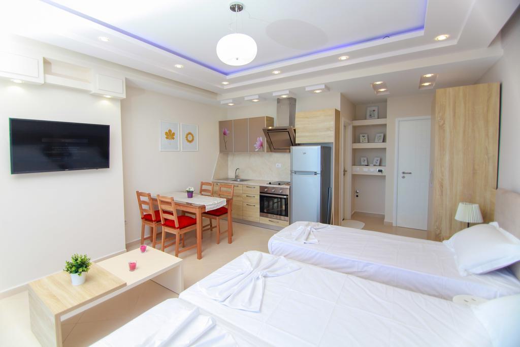 Blue Sea Apartments Sarande Exterior photo