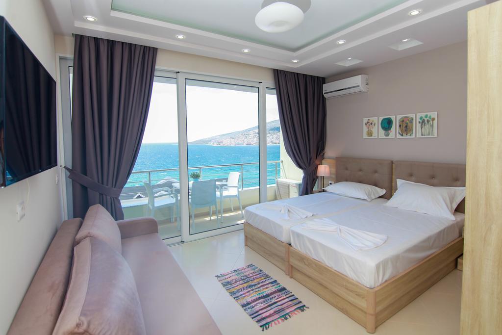 Blue Sea Apartments Sarande Exterior photo