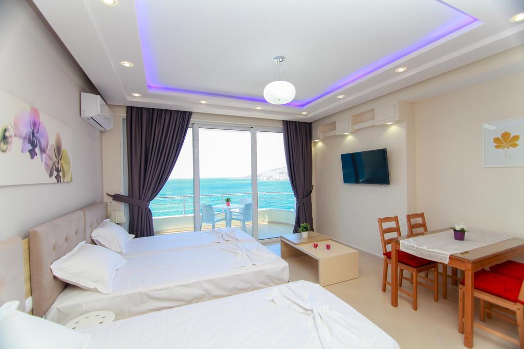 Blue Sea Apartments Sarande Exterior photo