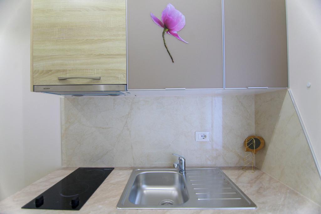 Blue Sea Apartments Sarande Exterior photo