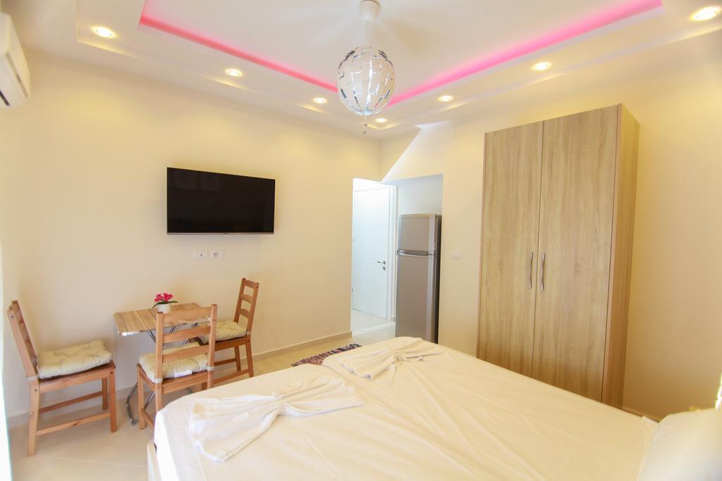 Blue Sea Apartments Sarande Exterior photo