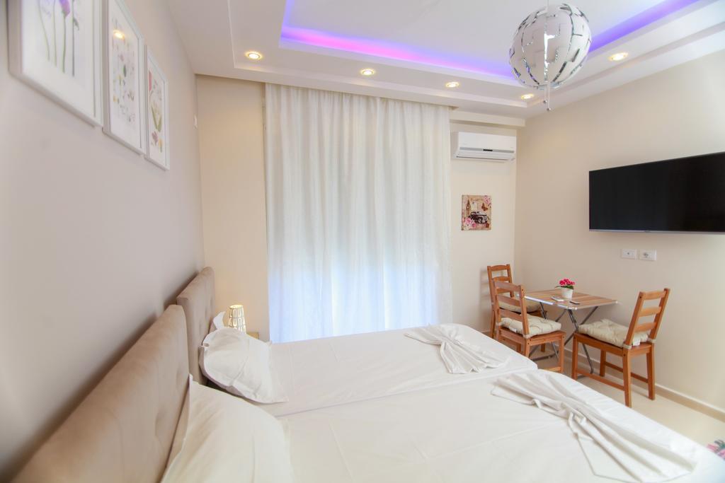 Blue Sea Apartments Sarande Exterior photo